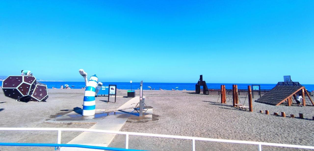 Weekend Beach Small House - Alojamientos La Torre Torre Del Mar Exterior foto